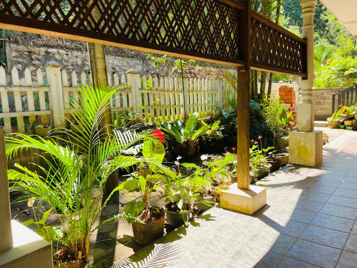 Unique Villa Kandy Exterior foto